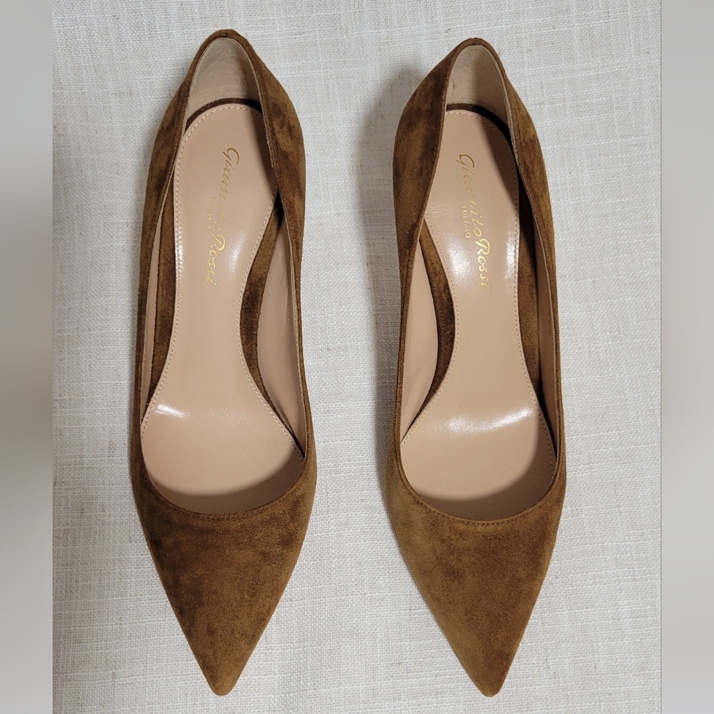 Gianvito Rossi - Gianvito 70 Brown Suede Pumps